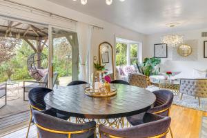 a living room with a table and chairs at Work and Relax! Updated Walnut Creek Home with Office in Walnut Creek