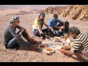 Hosté ubytování Um sabatah camp + 32 fotografií