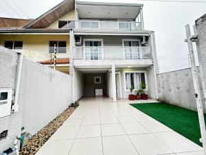 Το κτήριο όπου στεγάζεται  η παραθεριστική κατοικία