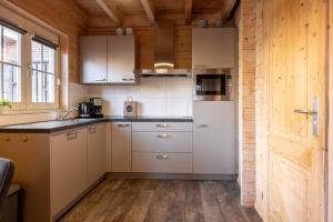 Kuchyň nebo kuchyňský kout v ubytování Hello Zeeland - Zeeduinsepoort 14a