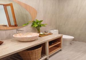 Koupelna v ubytování La La Lay Beach House