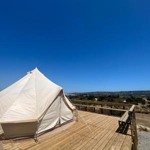 Příroda nedaleko luxury tent