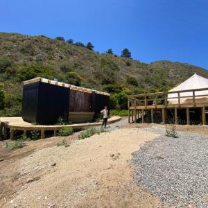 Příroda nedaleko luxury tent