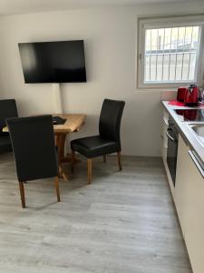 Kuchyň nebo kuchyňský kout v ubytování Ferien- bzw. Zeitwohnen Burglengenfeld » Apartment 2