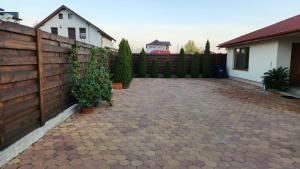 Φωτογραφία από το άλμπουμ του Eco Garden Home στο Πιτέστι