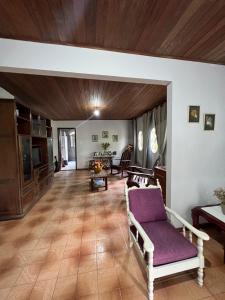 Posezení v ubytování Seu Refúgio Aconchegante na Cidade + 31 fotografií