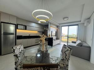 Kuchyň nebo kuchyňský kout v ubytování Oásis do Atlântico Home Clube - Apto 307 A para 4 pessoas com vista do mar