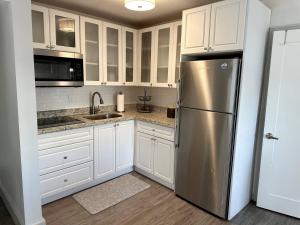 Una cocina o cocineta en Palmettobay #3, 2 Bedroom4 Twin Bedspark 2 Cars