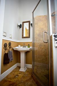 Ένα μπάνιο στο Page Street Stays