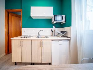 Кухня або міні-кухня у Apartment Ruzafa Market 8A