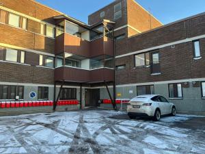 Το κτήριο όπου στεγάζεται  το διαμέρισμα