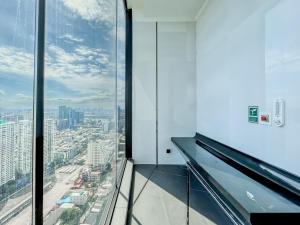 Φωτογραφία από το άλμπουμ του Duplex near BTS l Rooftop Pool l Skyline l Sontana σε Sathani Bang Khen