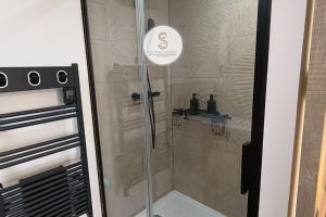 Koupelna v ubytování Stalingrad Arles Centre + 21 fotografií