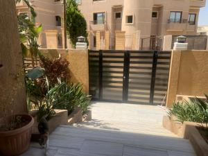 Το κτήριο όπου στεγάζεται  ο ξενώνας +23 φωτογραφίες