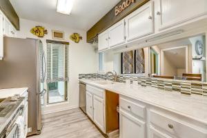 Η κουζίνα ή μικρή κουζίνα στο Puente Vista 147 +33 φωτογραφίες