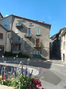 Το κτήριο όπου στεγάζεται  το διαμέρισμα