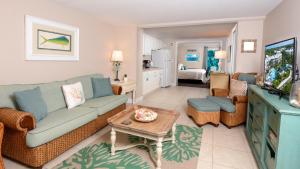 Posezení v ubytování 701 Mariners Club