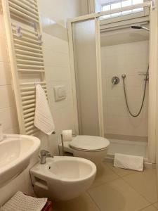 Koupelna v ubytování Il Nido dei Mondagli + 12 fotografií