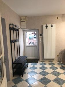 TV a/nebo společenská místnost v ubytování MANOIR le BOUT du PONT - GITE La PETITE MAISON