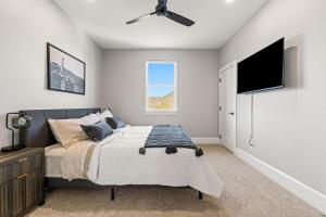 Gallery image of The Fairway on Maple in Frisco