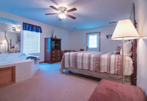 Voodi või voodid majutusasutuse Bear Camp By The Night toas