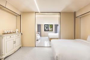 Φωτογραφία από το άλμπουμ του Platinum Selection Hotel 7x24Airport pick-up and drop-off σε Σαγκάη