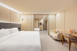 Φωτογραφία από το άλμπουμ του Platinum Selection Hotel 7x24Airport pick-up and drop-off σε Σαγκάη