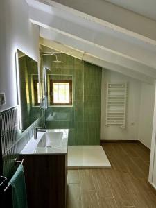 Koupelna v ubytování Casa Fuente Rivera + 16 fotografií