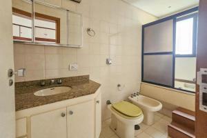 Afbeelding uit fotogalerij van Edifício Sunshine Guarujá - Apto Alto Padrão Próximo à Praia in Guarujá