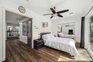 Ένα ή περισσότερα κρεβάτια σε δωμάτιο στο Luxury House in the Woodlands