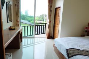 Gallery image of Chatin Guesthouse in Khao Lak