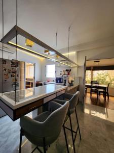 Φωτογραφία από το άλμπουμ του Contemporary apartment, sea view στο Λομέ