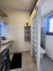 Fotografie z fotogalerie ubytování Contemporary apartment, sea view v destinaci Lomé