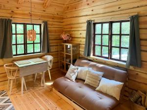 Χώρος καθιστικού στο Authentic Log Cabin In Forest Near Ejstrupholm