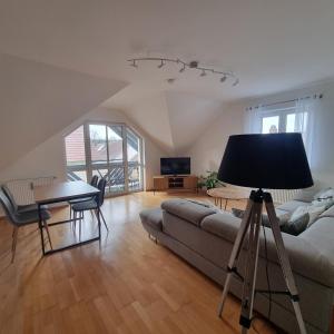 TV a/nebo společenská místnost v ubytování Donau & Berg Auszeit