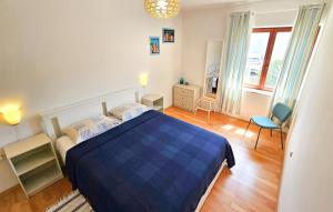 Postel nebo postele na pokoji v ubytování 2 Bedroom Cozy Apartment In Vrbnik