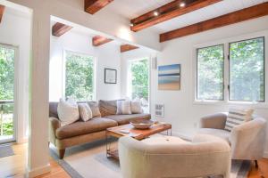 Χώρος καθιστικού στο Private Location w Guest House +34 φωτογραφίες