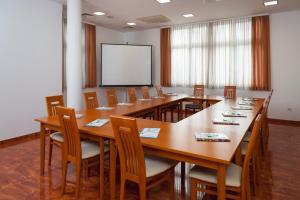 Οι επιχειρηματικές εγκαταστάσεις ή/και οι αίθουσες συνεδριάσεων στο Hotel Rotondo