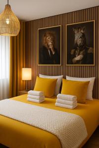 Ένα ή περισσότερα κρεβάτια σε δωμάτιο στο Petit Cocon des Rives Proche Stanislas