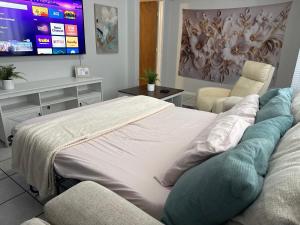 Postel nebo postele na pokoji v ubytování Eagle Stay 13