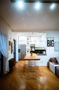 Kuchyň nebo kuchyňský kout v ubytování Domus Aqua Luxury Apartment