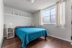 Postel nebo postele na pokoji v ubytování Longmont board games, beds, and boats - 4BR