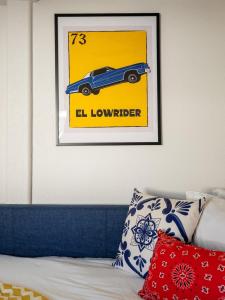 Postel nebo postele na pokoji v ubytování Barrio Casita - 2Bd, Central, Parking, EV Charging