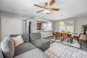 Et opholdsområde på Brooklyn Bungalow