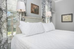 Voodi või voodid majutusasutuse La Belle Bungalow - 2b2b, Pet Friendly with fee toas