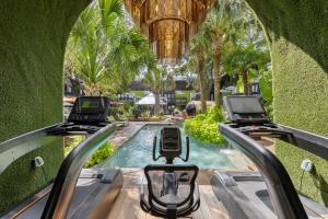 Foto Dallases asuva majutusasutuse Elegant One-bedroom Suite With On-site Jacuzzi galeriist