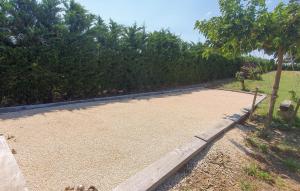 En have udenfor Maison Avec Piscine