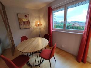 Φωτογραφία από το άλμπουμ του appartement 35m2 σε Dompierre-les-Ormes +2 φωτογραφίες