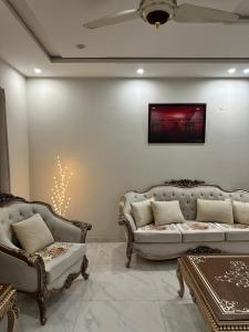 Et opholdsområde på MainStreetRental Residence + 10 billeder