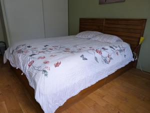 Postel nebo postele na pokoji v ubytování Chez Nicolas Marseille 13009